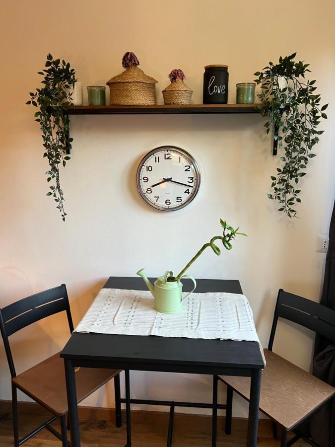 Stylish Apartment 3 Km Away From Duomo - Netflix, Wi-Fi, All Comforts Included Milano Eksteriør billede