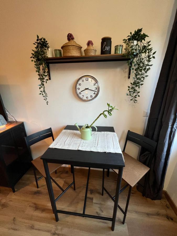 Stylish Apartment 3 Km Away From Duomo - Netflix, Wi-Fi, All Comforts Included Milano Eksteriør billede