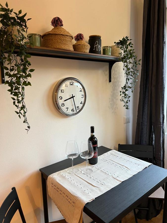 Stylish Apartment 3 Km Away From Duomo - Netflix, Wi-Fi, All Comforts Included Milano Eksteriør billede