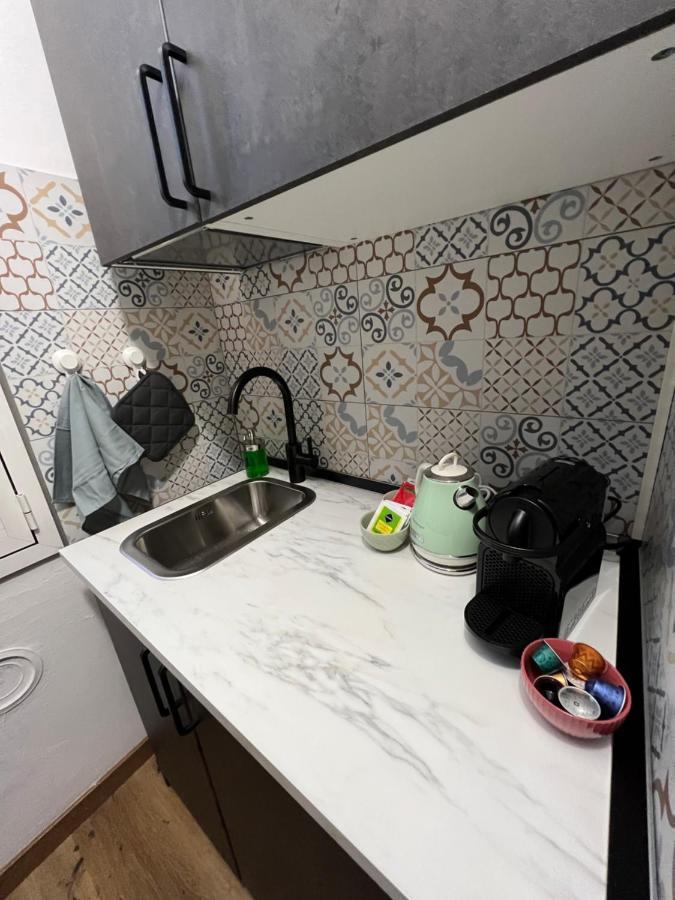 Stylish Apartment 3 Km Away From Duomo - Netflix, Wi-Fi, All Comforts Included Milano Eksteriør billede