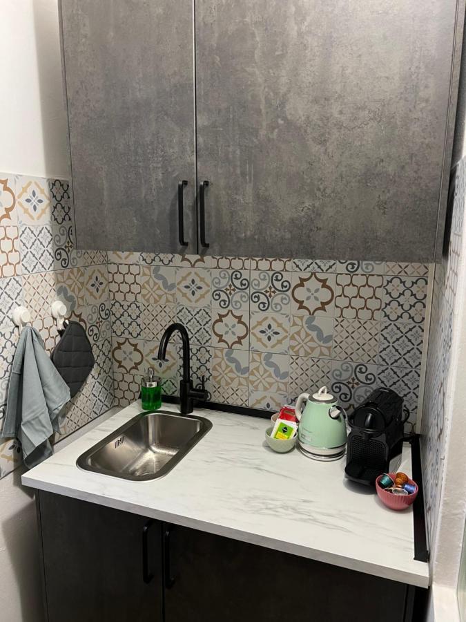 Stylish Apartment 3 Km Away From Duomo - Netflix, Wi-Fi, All Comforts Included Milano Eksteriør billede