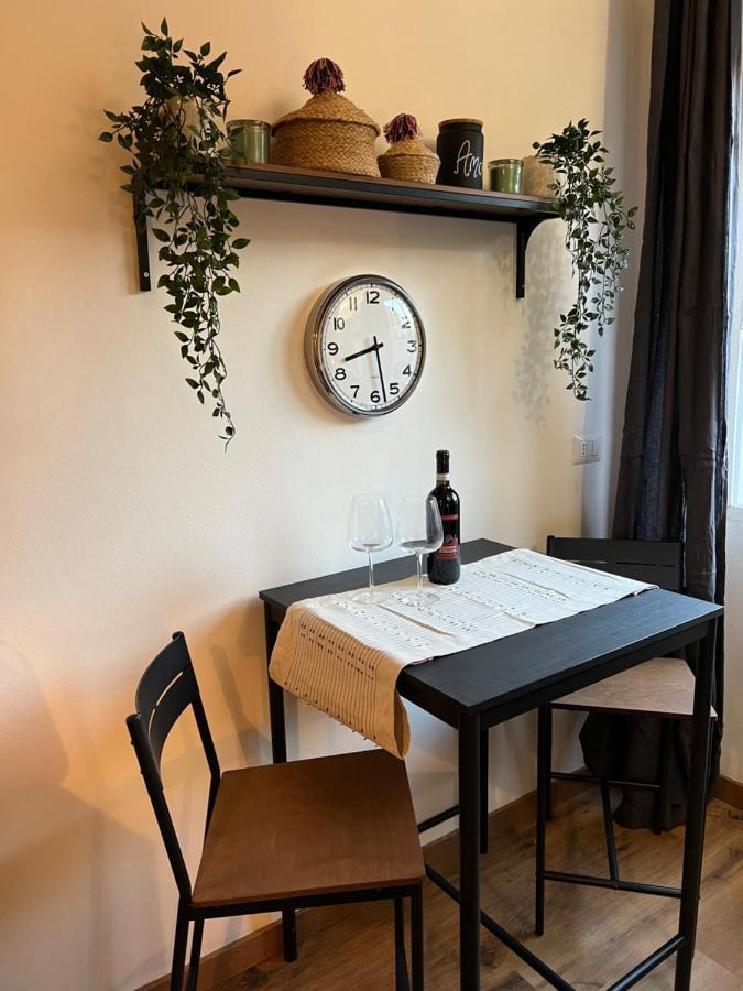 Stylish Apartment 3 Km Away From Duomo - Netflix, Wi-Fi, All Comforts Included Milano Eksteriør billede